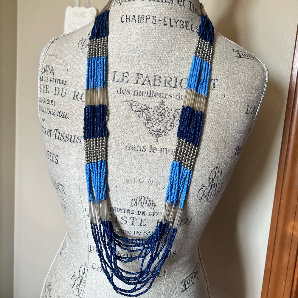 Shades of blue beaded necklace